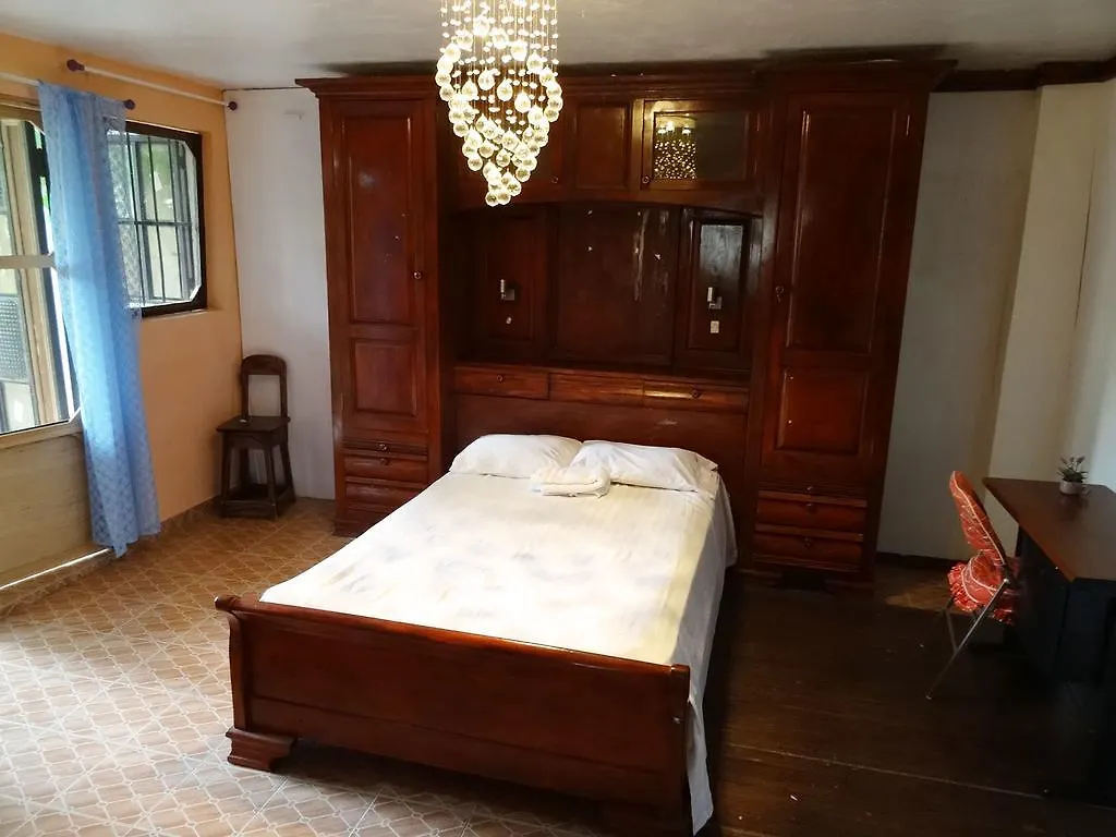 Guest house Auberge De La Cigogne Port-au-Prince