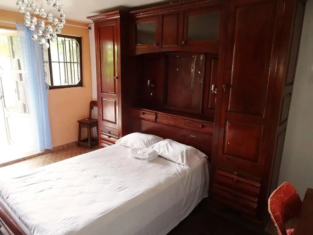 ** Penzion Auberge De La Cigogne Port-au-Prince Haiti