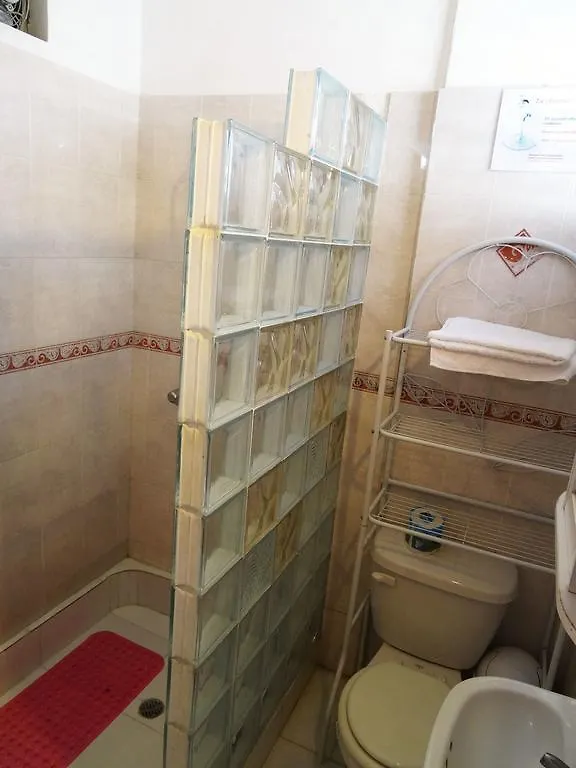 Auberge De La Cigogne Port-au-Prince Guest house