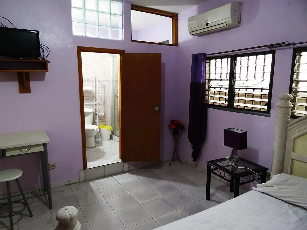 Guest house Auberge De La Cigogne Port-au-Prince