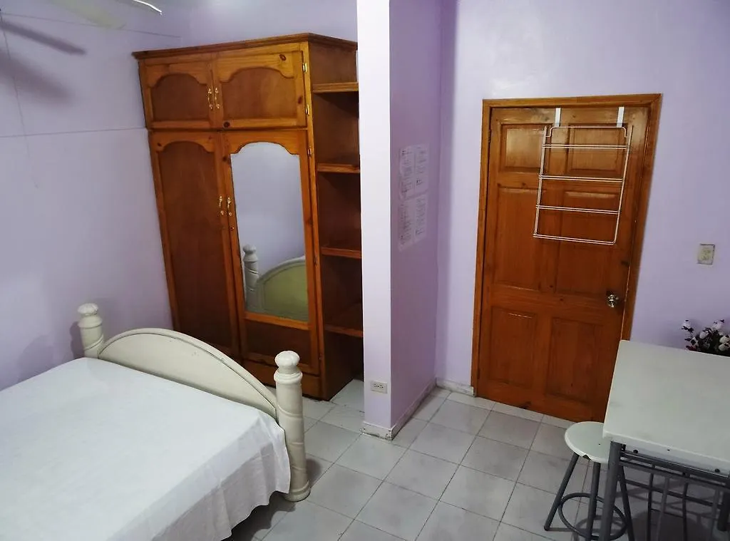 Auberge De La Cigogne Port-au-Prince 2*,  Haiti